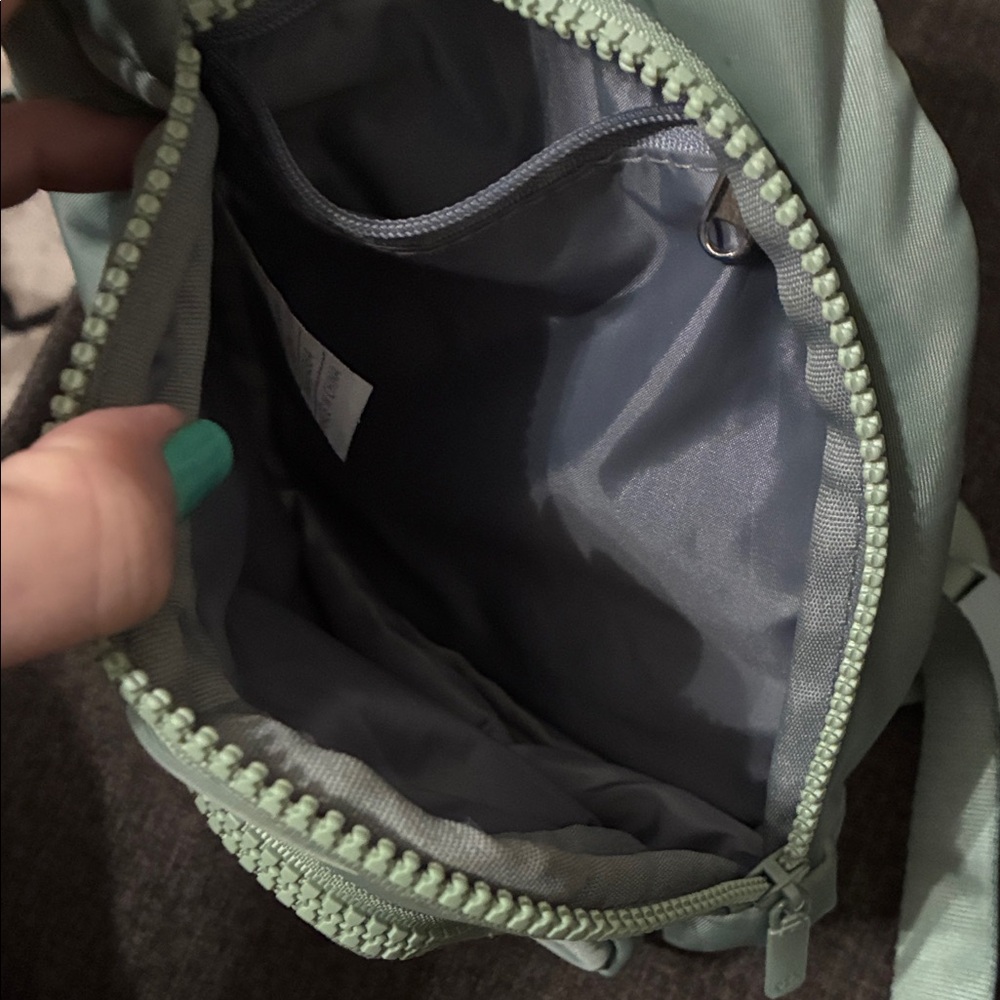 Stylish Green Sling Bag - Picture 7 of 10